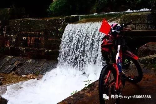 我生活规矩,为何仍染上艾滋?医生直言:你可能曾涉足这3个风险