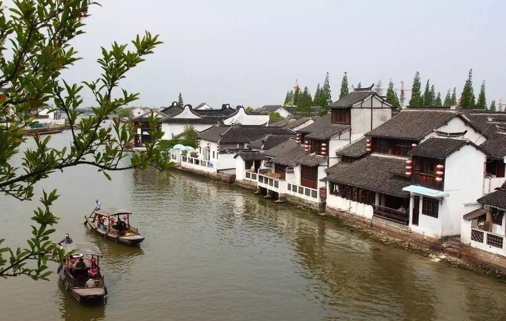 逃离空的老房子